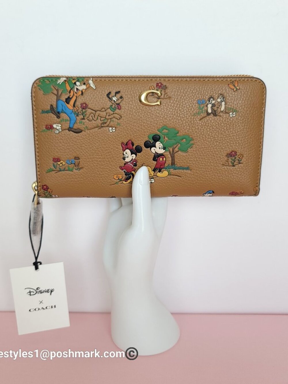 COACH Disney X Accordion Zip Wallet With Mickey Mouse & Friends-Honey Brown⭐